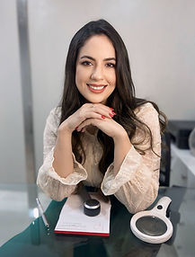 Dra. Laryssa Parente